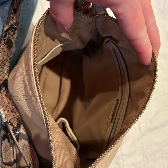 B. Makowsky Leather Bag with Crossbody strap. Cream leather with snakeskin trim - Picture 5 of 8